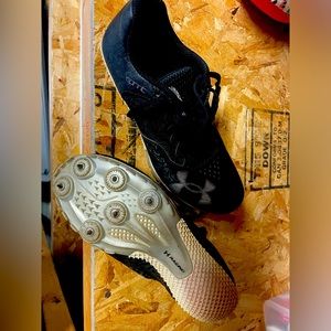Under Armour Track Spikes, black. Men size 5.5/women 7
